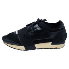 Balenciaga Zapatillas de cuero negro y malla Race Runner Talla 39