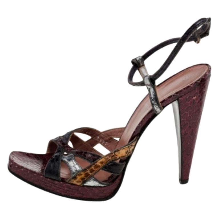 Miu Miu Sandalias con tira al tobillo de piel de serpiente multicolor talla 39.5