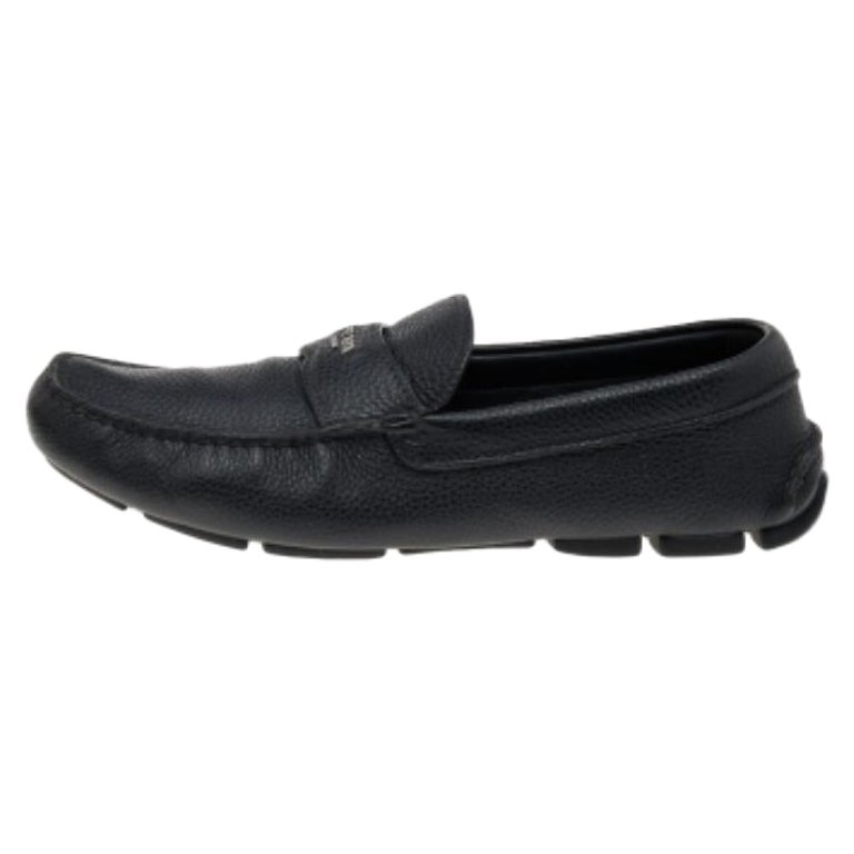 Prada - Mocassins en cuir noir, taille 42.5 en vente