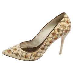 Alexander McQueen Terciopelo Crema Adornado  Bombas de punta puntiaguda talla 40