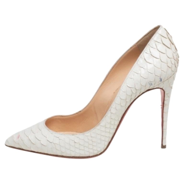 Christian Louboutin escarpins Pigalle Follies en cuir python crème, taille 37 en vente