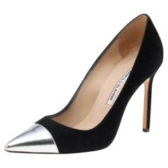 Manolo Blahnik Escarpins à bout pointu en daim et cuir Bipunta noir/argent Taille 37