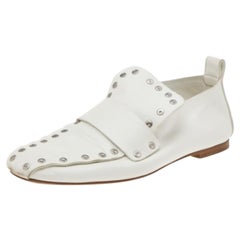 Celine Mocasines de cuero blanco con tachuelas de remache Talla 36.5