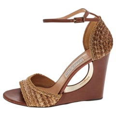 Salvatore Ferragamo Brown/Woven Straw Chain Embellishment Sandals Size 38.5 (Sandales en paille tressée avec ornements en chaîne)