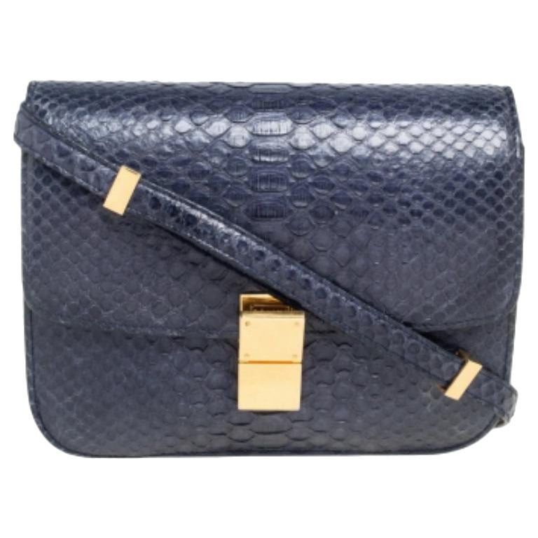 Sac à bandoulière moyen Classic Box en python bleu marine de Celine en vente