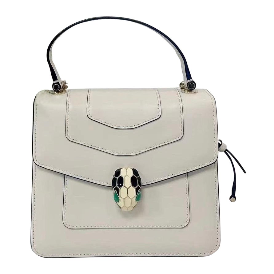 Bvlgari Serpenti Forever petit sac à bandoulière en cuir blanc à poignée supérieure en vente