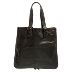 Bottega Veneta Tote espandibile in pelle marrone scuro con finiture Intrecciato