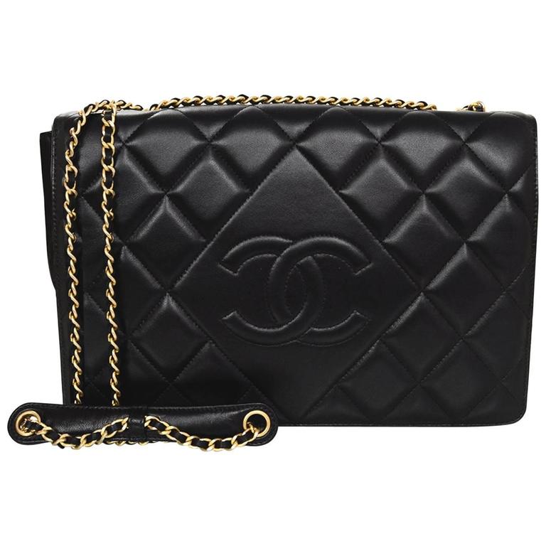 Chanel Black Quilted Lambskin Leather Diamond CC Medium Flap Bag rt. 4,000 For Sale at 1stDibs