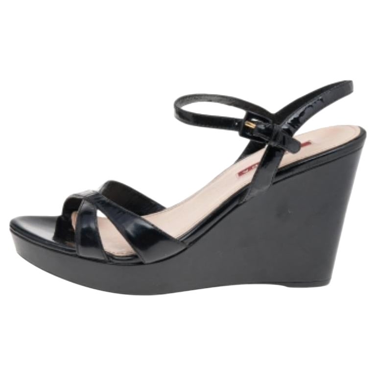 Prada Sport Nero Patent Leather Wedge Ankle Strap Sandals Taglia 38