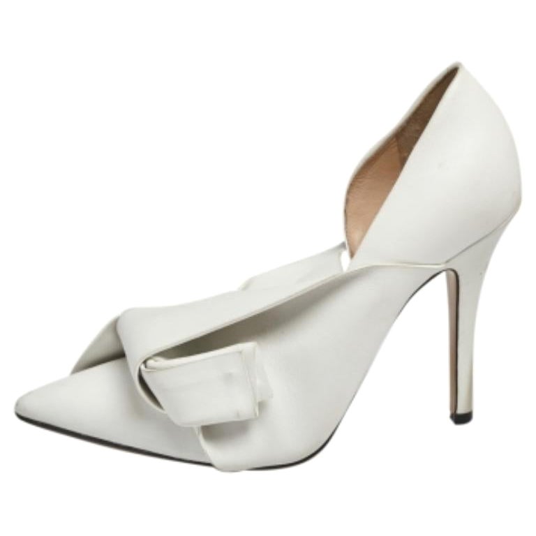 Escarpins à bout pointu en cuir blanc Nº21 Taille 37