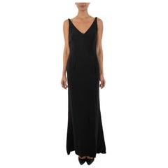 1990S - Robe de mannequin en soie minimaliste noire, entièrement doublée en rose shocking