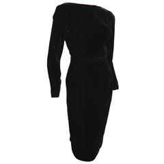 Vintge 1950s Black Velvet Cocktail Dress with Belt and Bow Detail Size 9 3