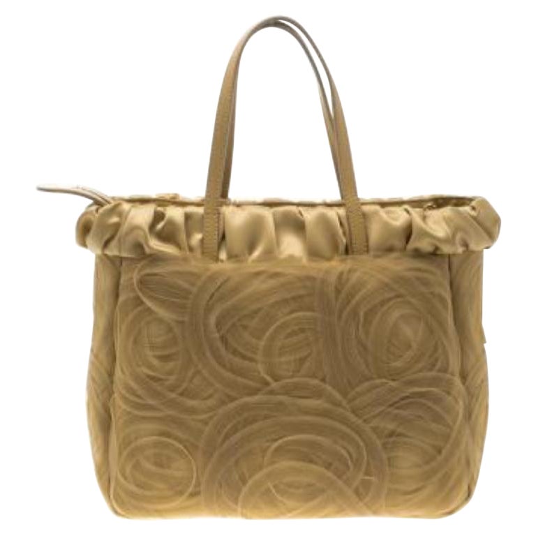 Fourre-tout en filet et satin beige d'Alberta Ferretti