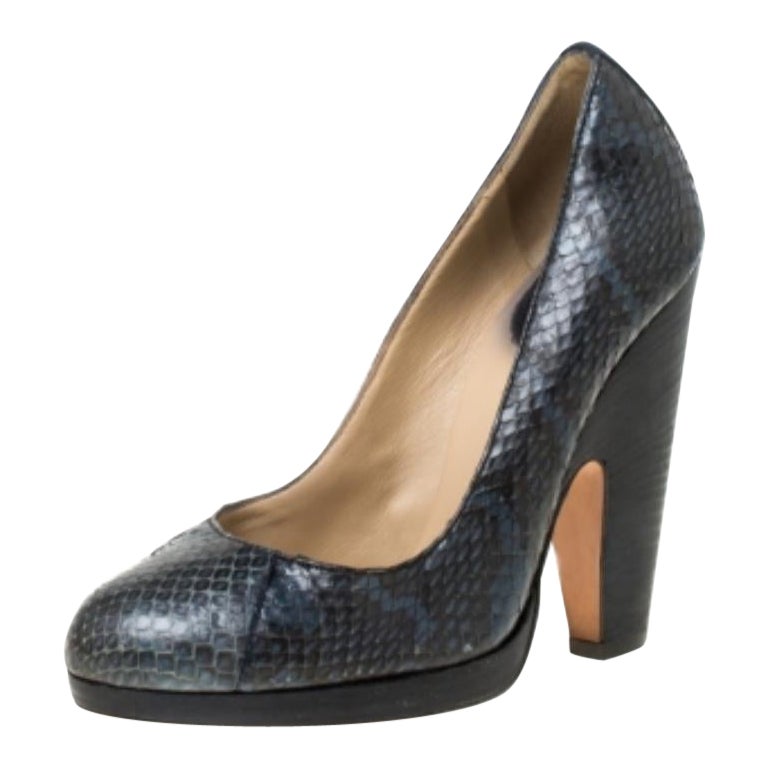 Bombas de piel de pitón gris Dolce & Gabbana talla 36