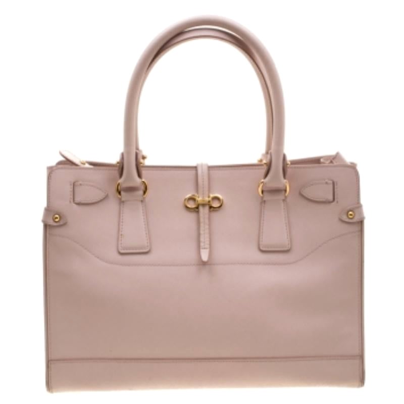 Salvatore Ferragamo Tote pequeño Briana de piel rosa rubor en venta