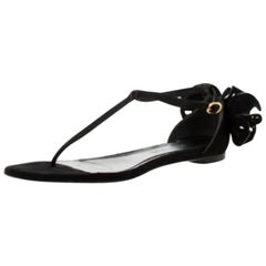 Alexander McQueen - Sandali piatti in pelle nera con dettaglio a farfalla - Taglia 36