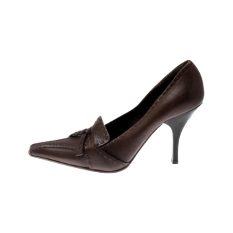 Prada, pelle marrone, Stitch by Stitch, Pompe a Punta Taglia 36,5 in vendita