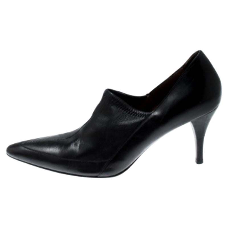 Gucci Pumps a punta in pelle nera taglia 38 in vendita