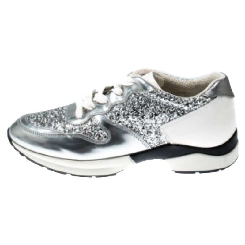 Tod's Baskets Sportivo à lacets en cuir et paillettes argentées métalliques taille 36 en vente