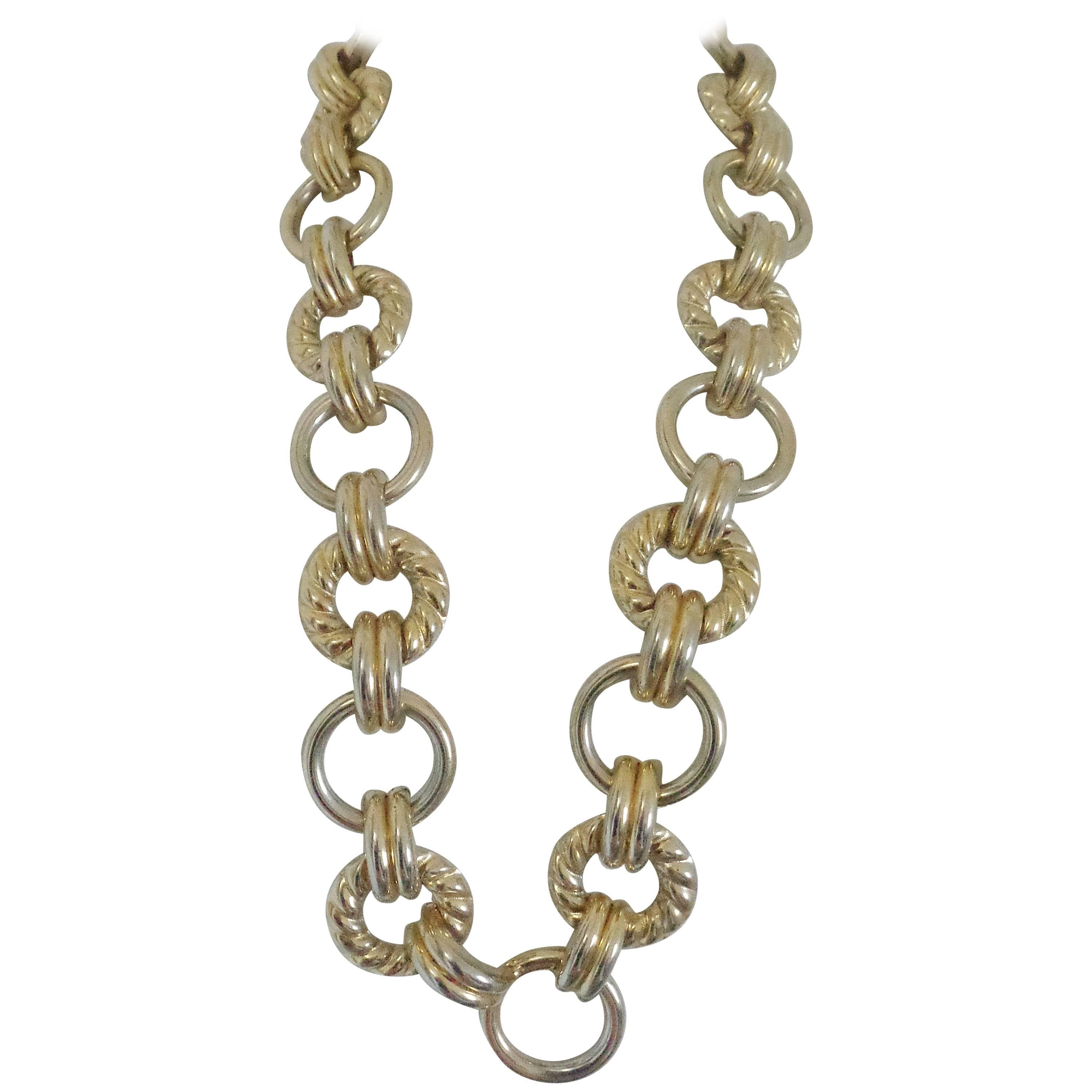Vintage gold tone necklace For Sale