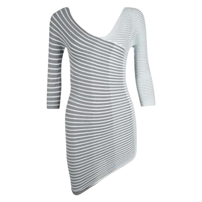 Emporio Armani Grau Gestreiftes Plissiertes Asymmetrisches Stretch-Top S im Angebot
