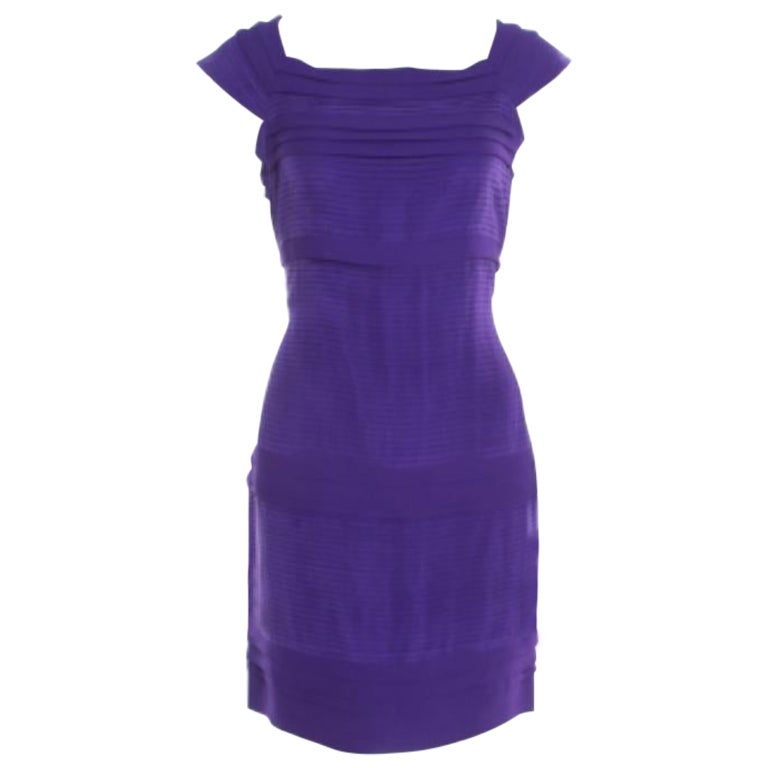 Diane von Furstenberg - Vestito a collo quadrato in seta plissettata viola S in vendita