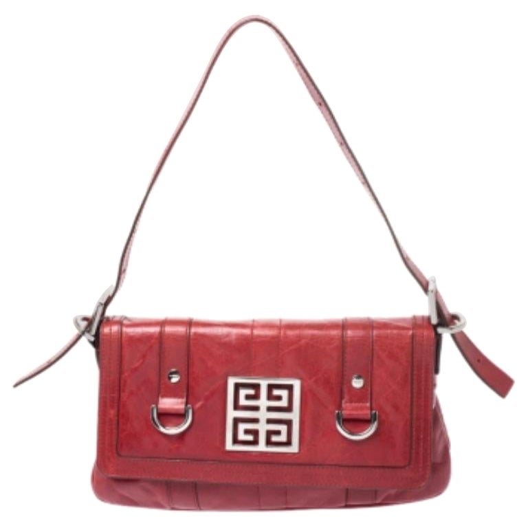 Givenchy - Sac à bandoulière en cuir rouge avec logo en vente