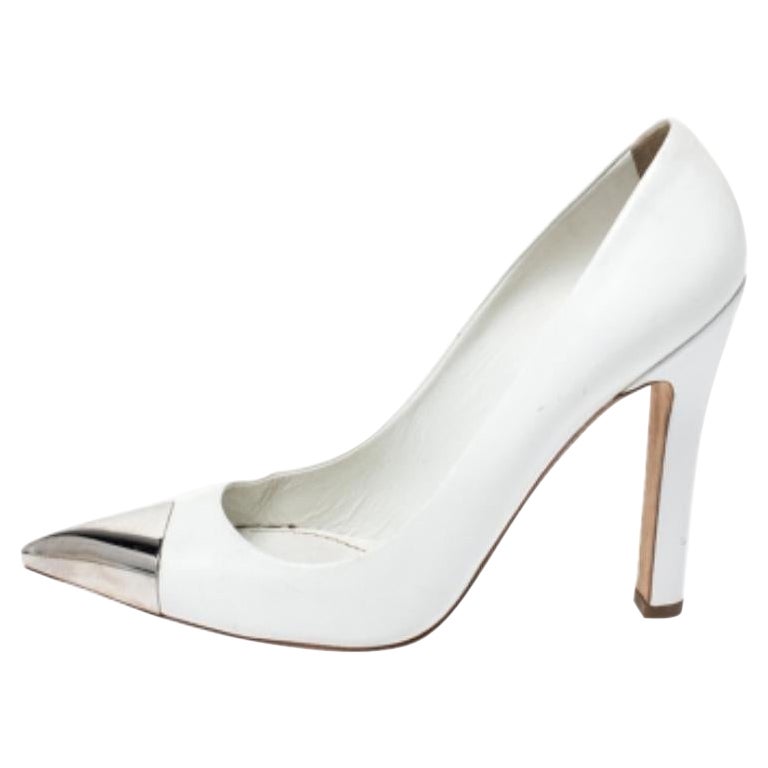 Louis Vuitton - Pumps a punta in pelle bianca Urban Twist - misura 37,5 in vendita