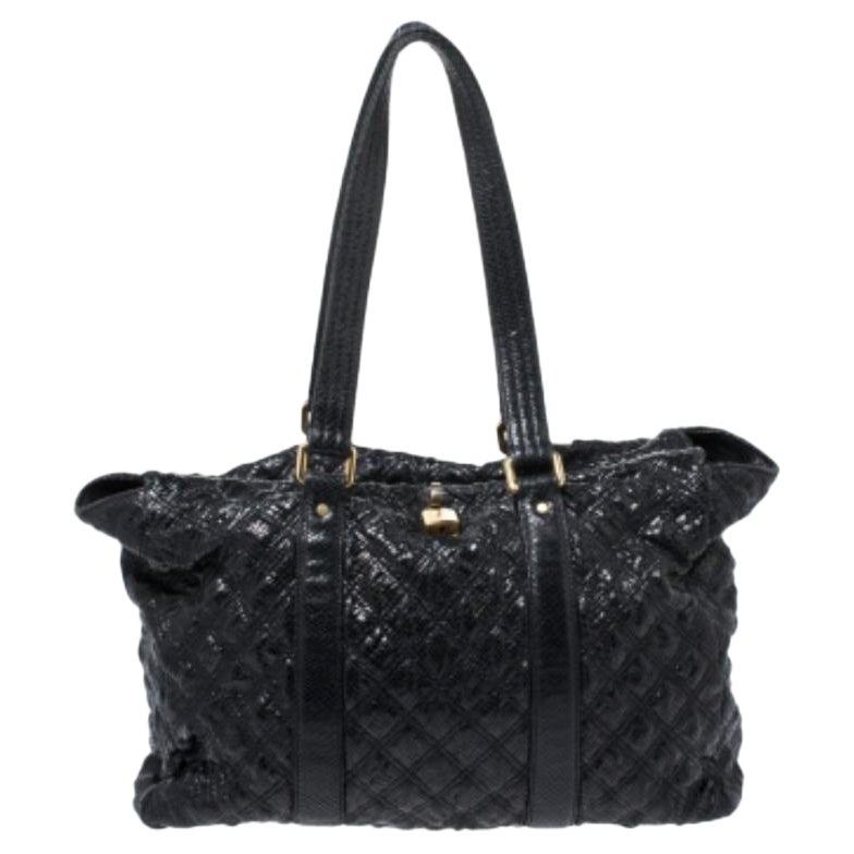 Marc Jacobs Schwarze gesteppte Ledertasche mit Schlangenhautprägung im Angebot