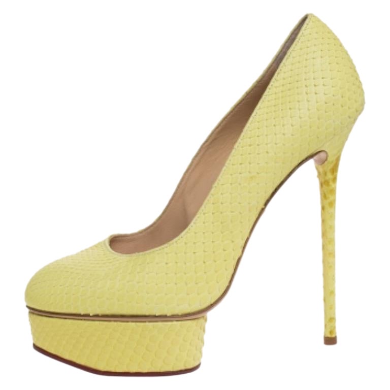 Charlotte Olympia Yellow Python Priscilla Platform Pumps Size 38 en venta