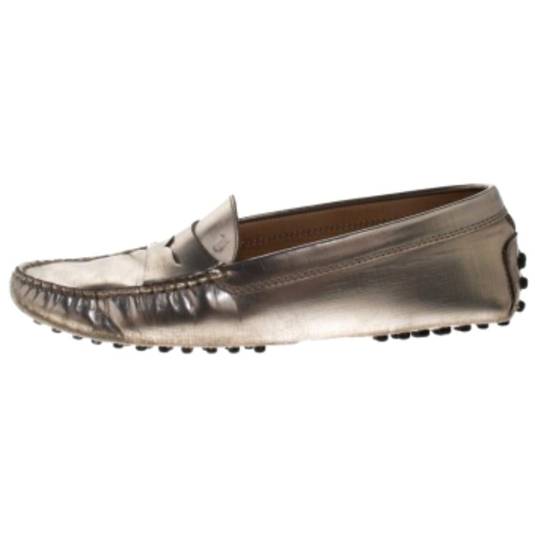 Tod's Metallic Leather Penny Loafers Size 36.5 in vendita