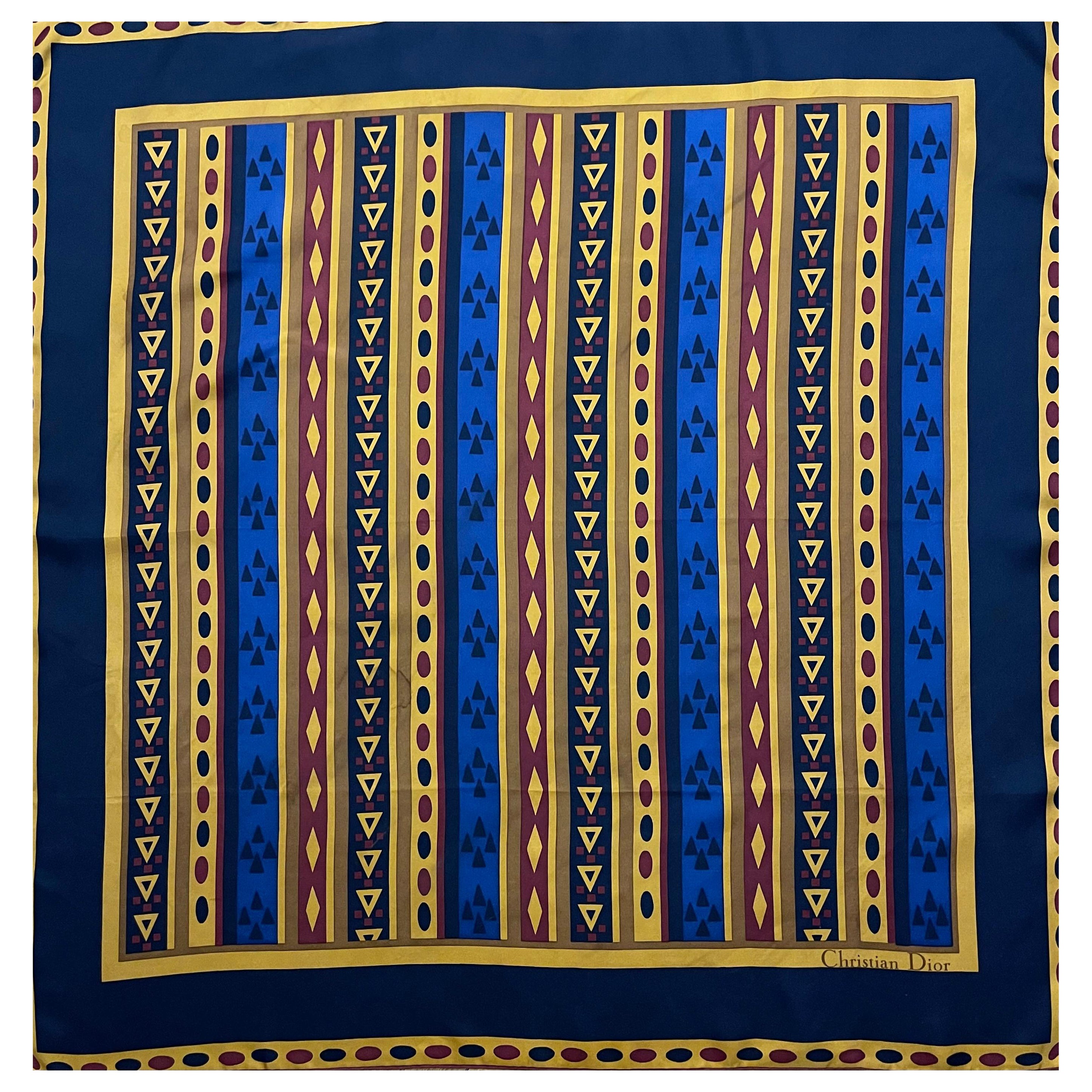 Foulard en soie bleu et jaune de Christian Dior en vente