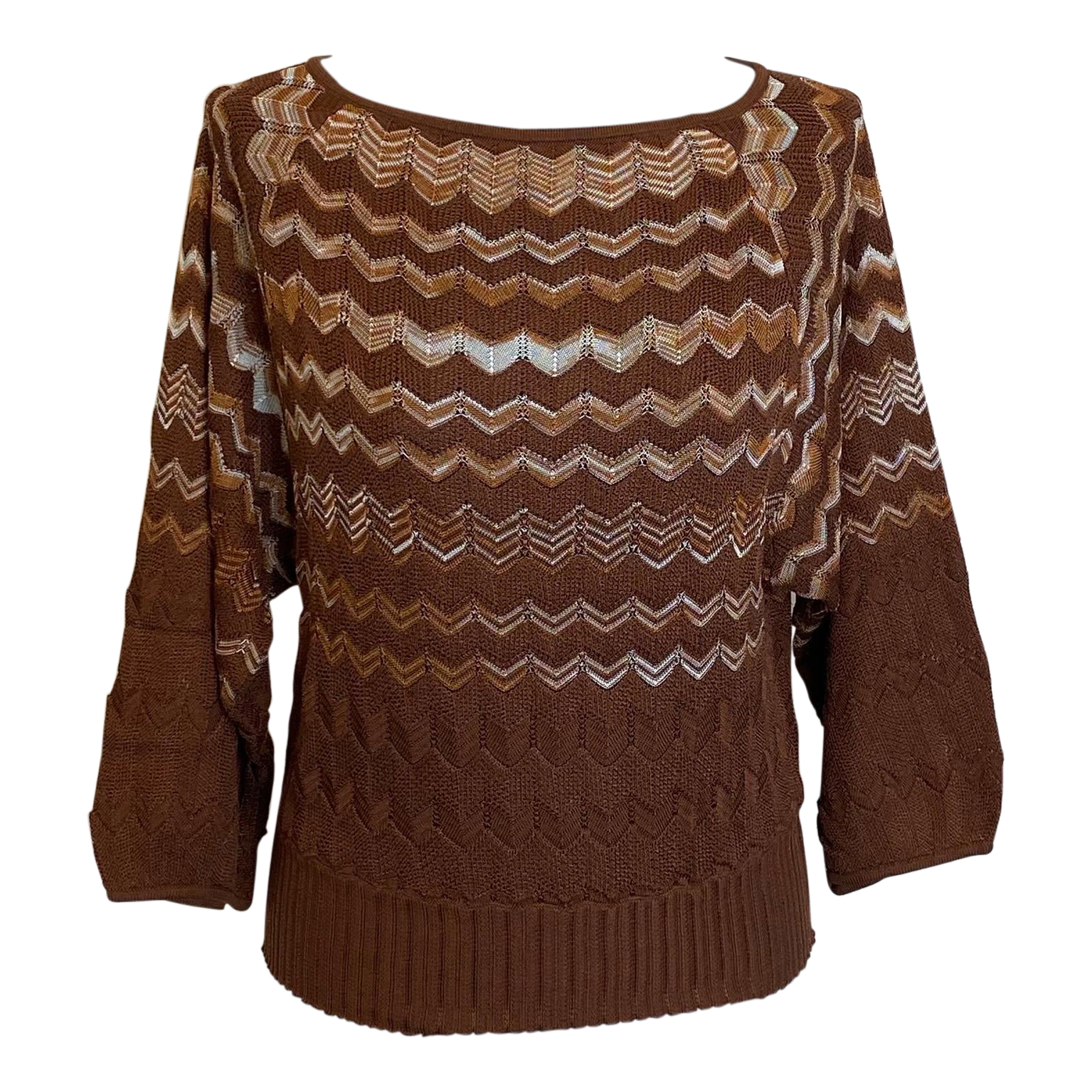 Brauner Missoni-Pullover.