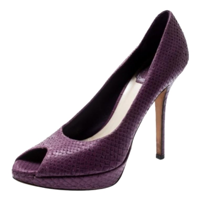 Dior Purple Python Miss Dior Peep Toe Platform Pumps Size 37.5 en vente