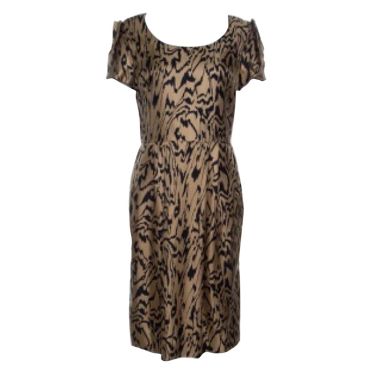 Temperley London Vestido de manga corta de seda estampada marrón y negra M