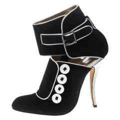 Manolo Blahnik Black/White Suede Rapacina Button Detail Booties Size 35.5