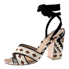 Gianvito Rossi Bestickte Canvas Wildleder Cheyenne Ankle Wrap Sandalen 39.5