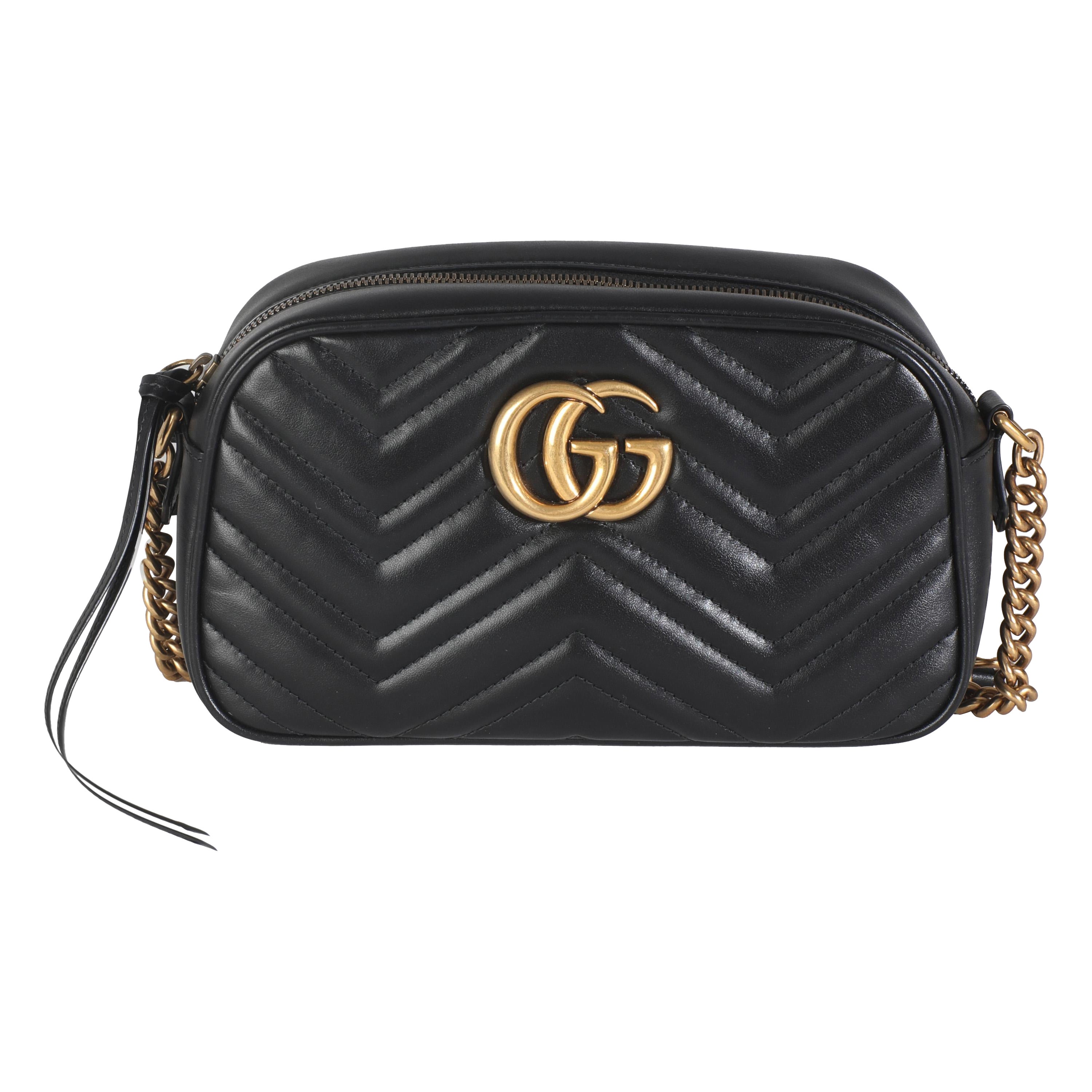 Gucci - Petit sac à bandoulière Marmont en cuir matelassé noir en vente