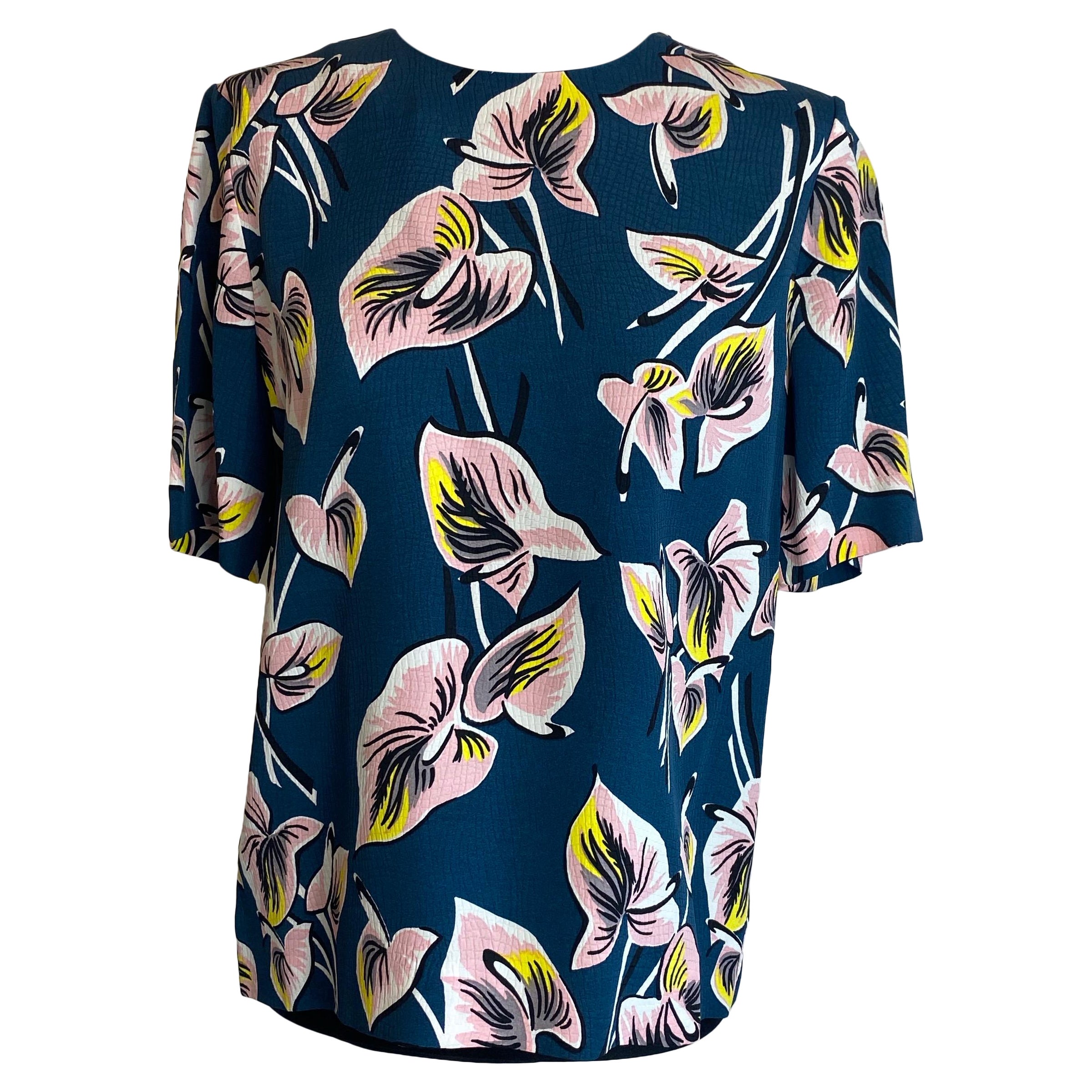 Marni blue T-shirt with details. im Angebot