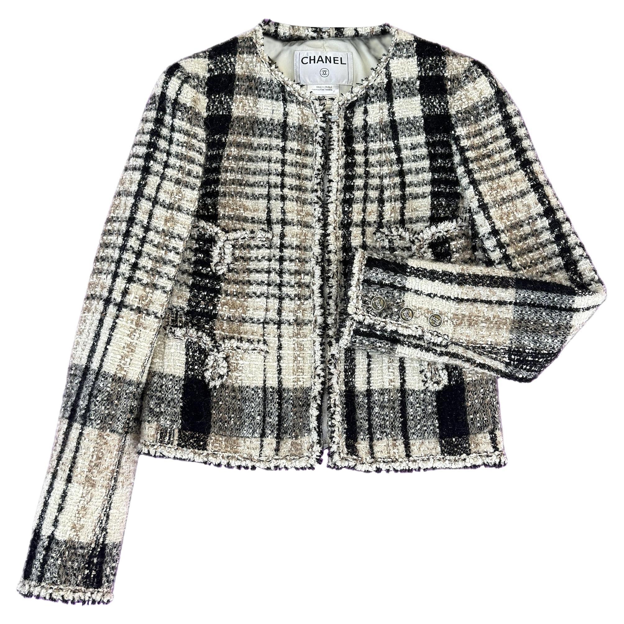 Chanel Collectors Beige Iridescent Tweed Jacket 34 FR en vente