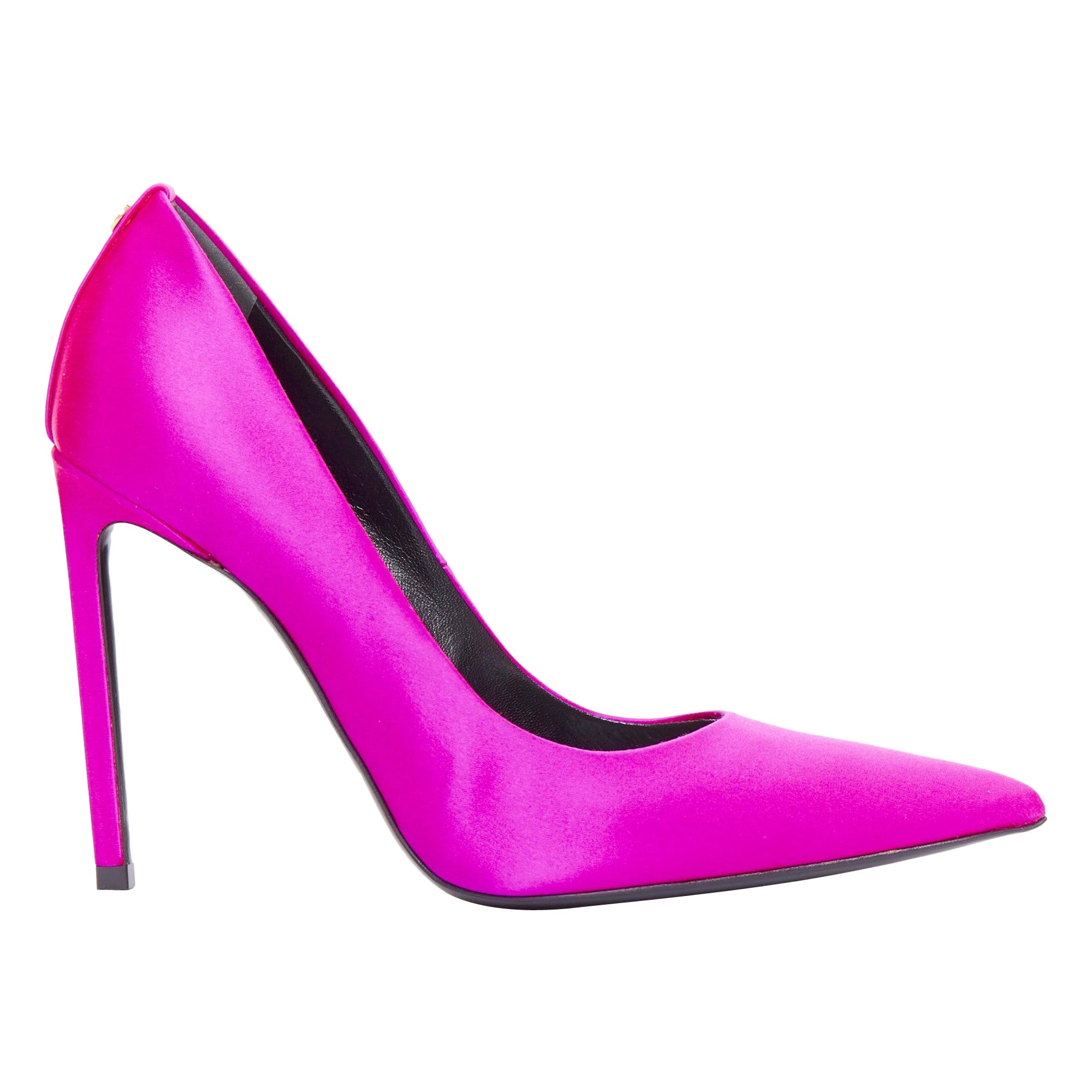 TOM FORD rosa satinierte Stiletto-Pumps mit spitzem Absatz EU36.5 im Angebot