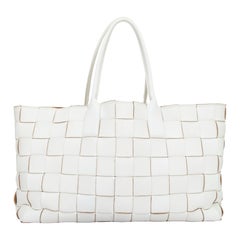 BOTTEGA VENETA Maxi Intreccio Cabat white maxi woven leather tote bag