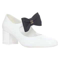 CHANEL 2024 white patent black CC logo bow maryjane chunky heels EU38.5