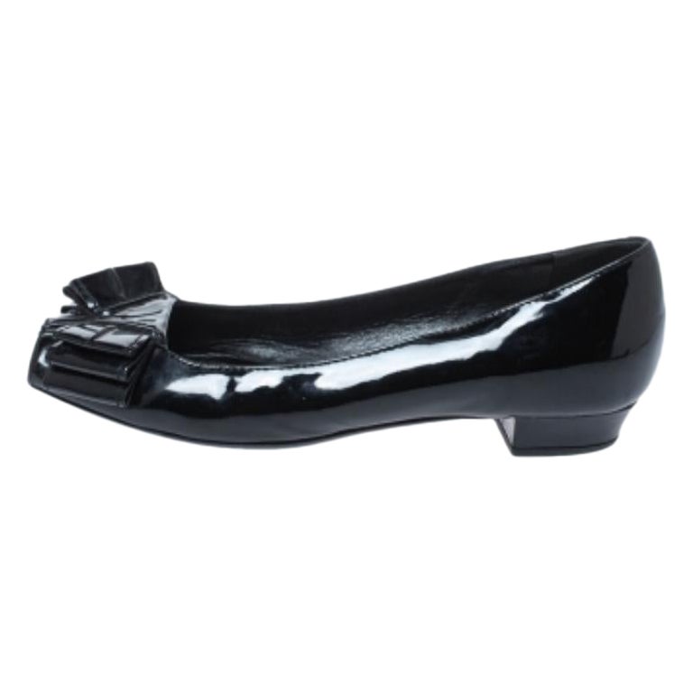 Yves Saint Laurent Black Patent Leather Bow Peep Toe Ballet Flat Size 35 For Sale