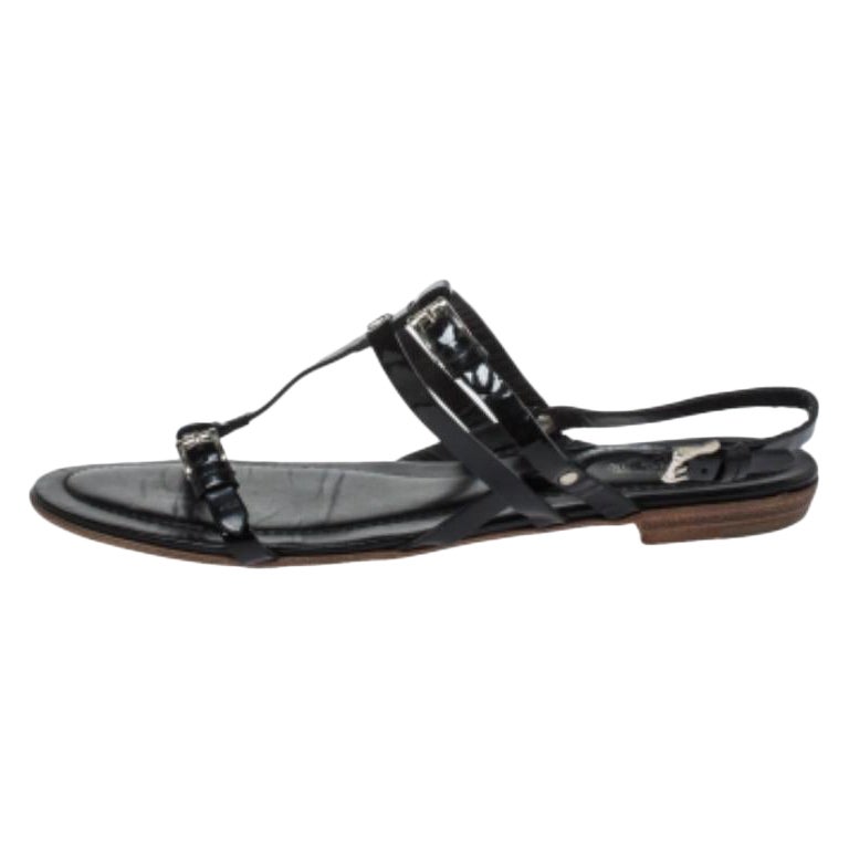 Tod's Black Patent Leather Strappy Buckle Detail Flat Sandals Size 37.5 For Sale