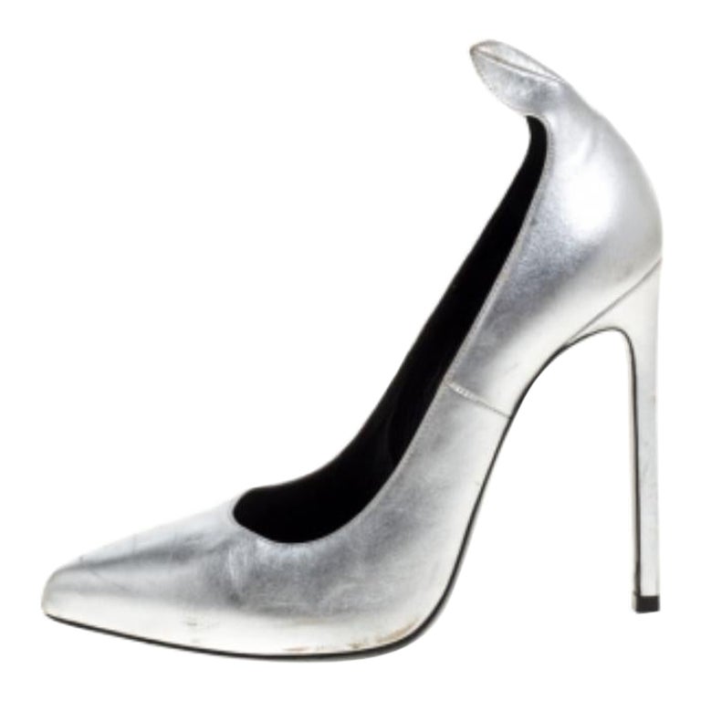 Saint Laurent Paris Silver Leather Thorn Pointed Toe Pumps Size 37 For Sale