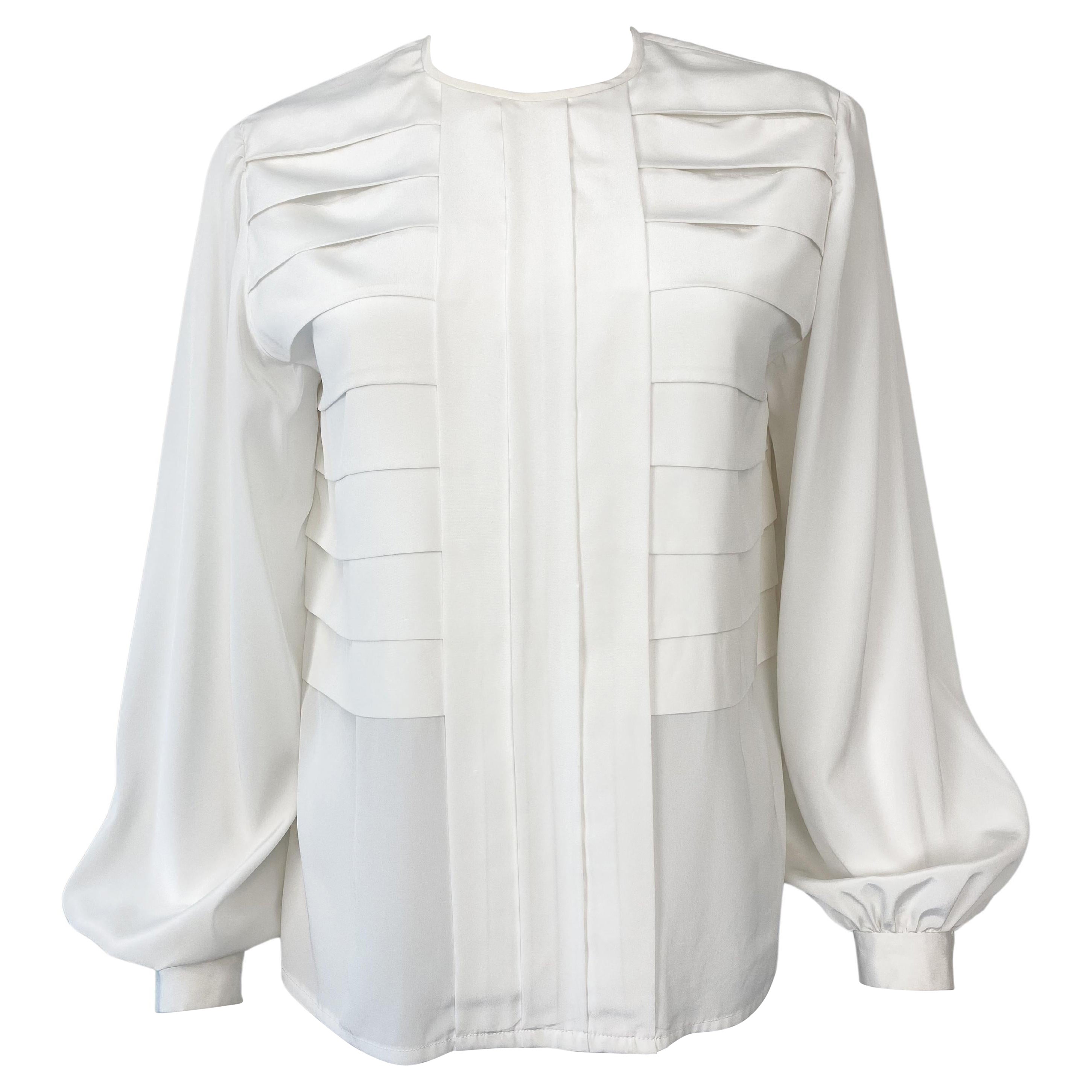 Silky Viscose White Blouse Top with Origami Pleat Size 10/12 circa 1970 im Angebot