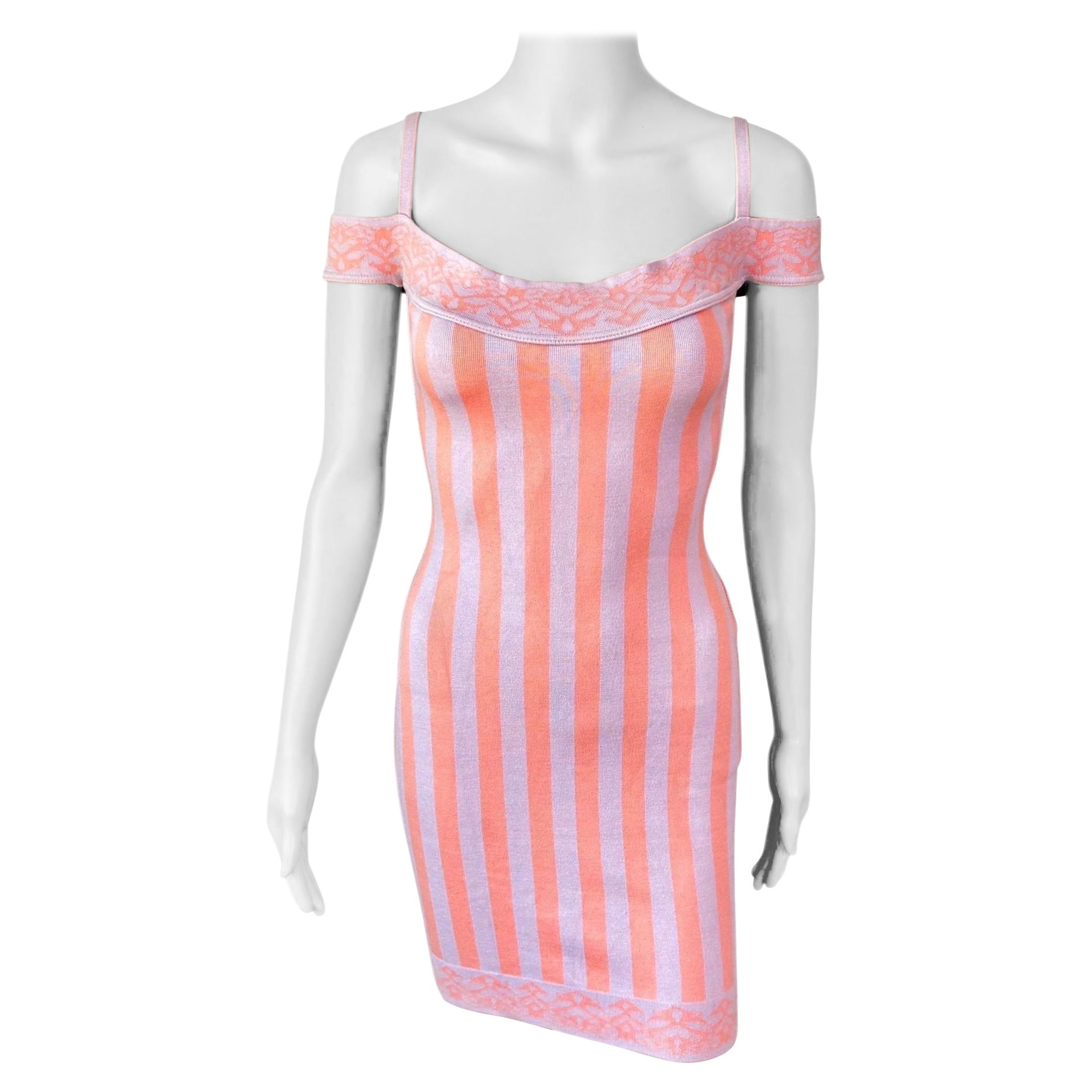 Azzedine Alaia S/S 1992 Pasarela Vintage Mini Vestido Bodycon Rayas Hombros Fríos en venta
