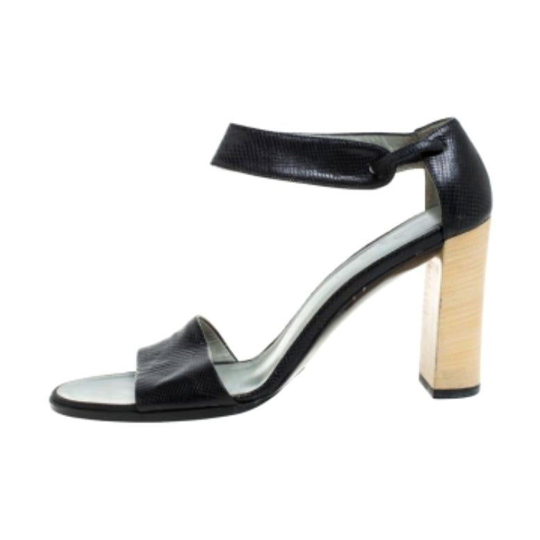 Gucci Vintage Black Snakeskin Ankle Cuff Open Toe Sandals Size 36 For Sale