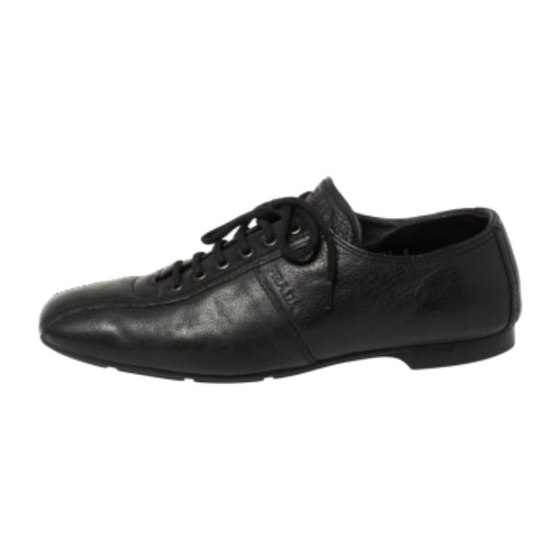 Prada Black Leather Low Top Sneakers Size 42 For Sale